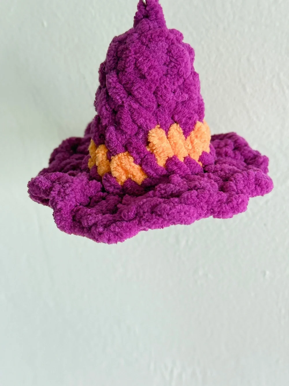 Handmade Crochet Witch Hat Keychain – Purple Halloween Bag Charm